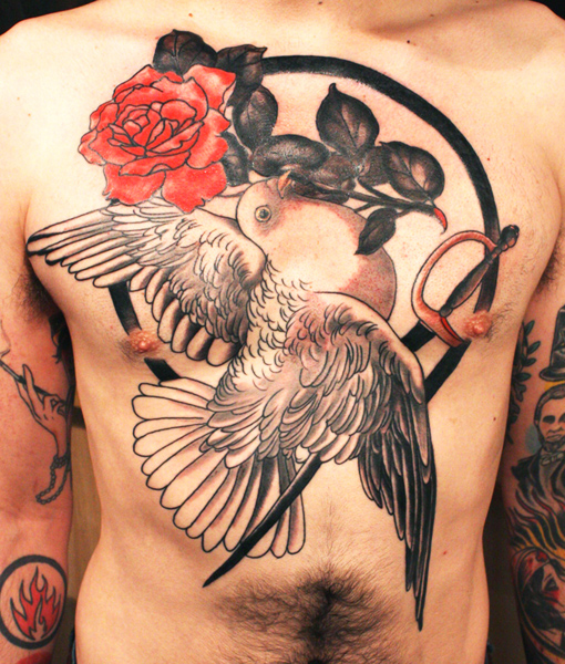 Realistische Brust Blumen Bauch Taube Tattoo von Saved Tattoo