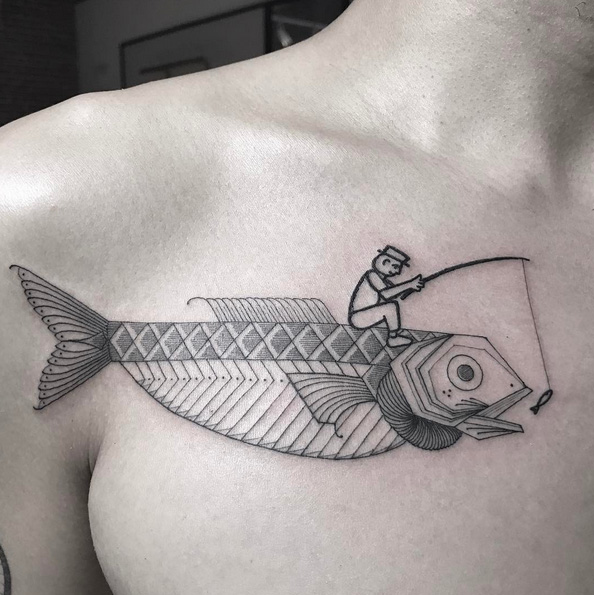 Tatuaje Hombro Pecho Pescado por Saved Tattoo