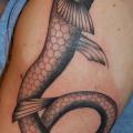 tatuaje Hombro Serpiente Dotwork por Saved Tattoo