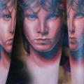 tatuaje Brazo Retrato Realista Jim Morrison por Rock n Roll Tattoo