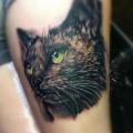 Realistische Katzen Oberschenkel tattoo von Rock n Roll Tattoo