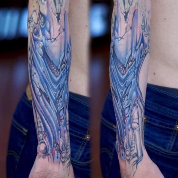 Tatuaje Brazo Biomecánica por Graven Image