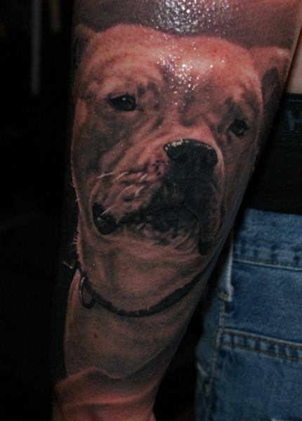 Tatuaje Brazo Realista Perro por Tattoos by Mini