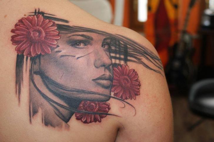 Tatuaje Hombro Flor Japoneses Mujer por Tattoos by Mini