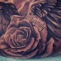 Realistische Blumen Krähen tattoo von Steve Soto