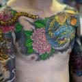 Schulter Arm Brust Japanische Tiger Drachen tattoo von Colin Jones