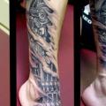 Biomechanisch Fuß Bein tattoo von Ramas Tattoo