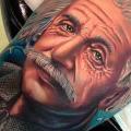 tatuaje Brazo Retrato Einstein por Tattoo by Roman
