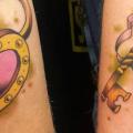 tatuaje Brazo Clave Bloquear por Spilled Ink Tattoo