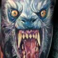 Arm Realistische Wolf tattoo von Ron Russo