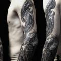 tatuaggio Braccio Dotwork di Ivan Hack