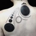 Rücken Dotwork Abstrakt tattoo von Ivan Hack