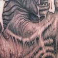 tatuaje Brazo Fantasy Monstruo por Bob Tyrrel