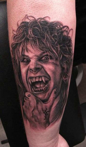 Tatuagem Ozzy Vampiro por Bob Tyrrel
