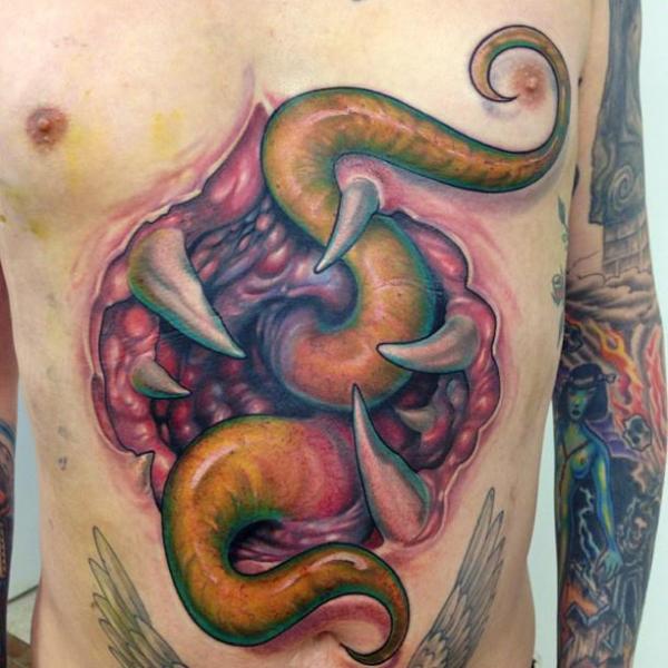 Fantasie Bauch Mund Tattoo von Triple Six Studios
