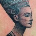 tatuaje Pecho Egipto Faraón por Triple Six Studios