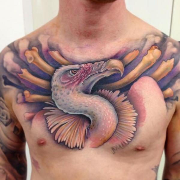 Tatuagem Peito Abutre Osso por Triple Six Studios