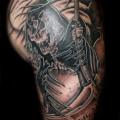 tatuaje Hombro Fantasy Muerte por Fatink Tattoo