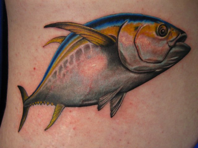 Tatuaje Realista Pescado por Power Tattoo Company