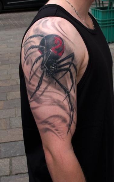 Shoulder Spider 3d Tattoo by Victor Portugal