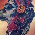 tatuaje New School Serpiente Pecho Gitano por Emily Rose Murray
