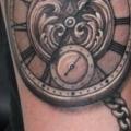 tatuaje Brazo Realista Reloj por Salt Water Tattoo