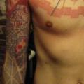 Arm Brust Dotwork tattoo von Kostek Stekkos