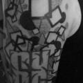 Schulter Dotwork Geometrisch tattoo von Kostek Stekkos