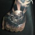 Hand Diamant tattoo von Kronik Tattoo