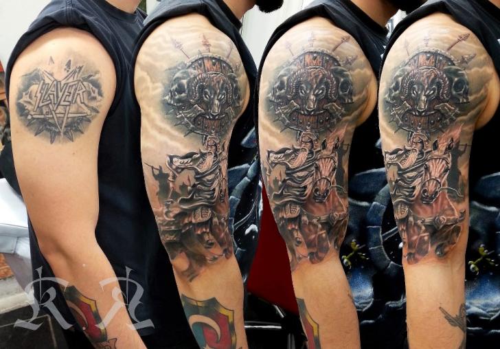 Tatuaje Hombro Fantasy Guerrero Caballo por Kronik Tattoo