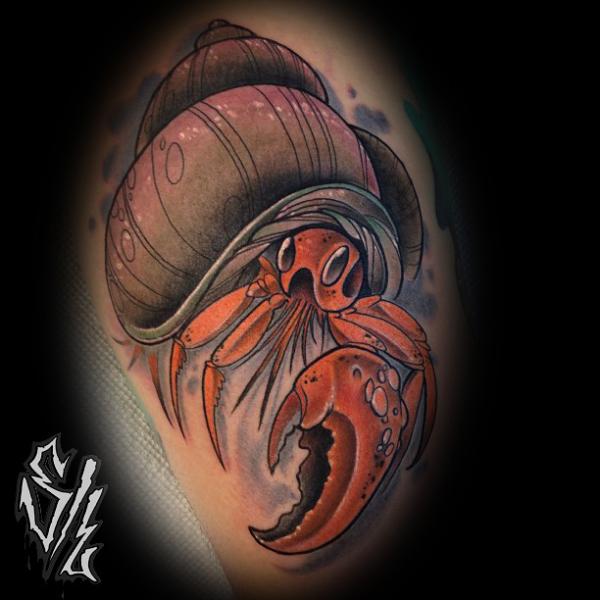 Tatouage Bras Fantaisie Crabe par Sketchy Lawyer