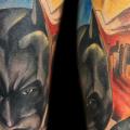 tatuaje Brazo Fantasy Batman por Zulu Tattoo Dublin