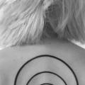 Rücken Kreis tattoo von 2 Spirit Tattoo