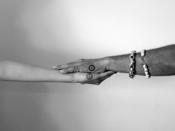 Hand Geometrisch Tattoo von 2 Spirit Tattoo