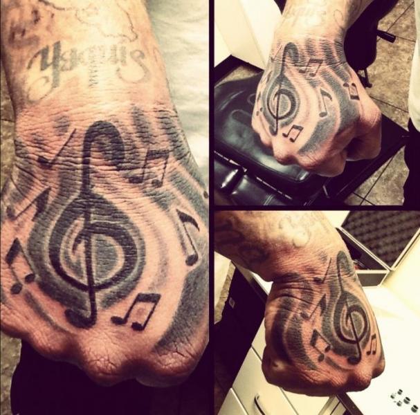 Tatuaż Dłoń Muzyka przez 3 Lions Tattoo