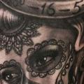 tatuaje Brazo Reloj Cráneo mexicano por Remis Tatooo