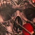 Schulter Totenkopf tattoo von Remis Tatooo