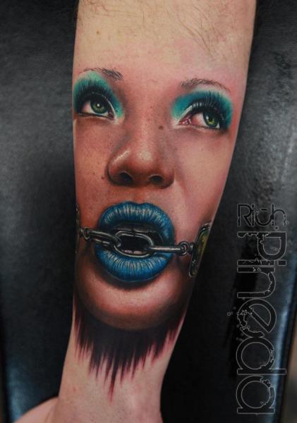Arm Realistic Women Chain Tattoo by Rich Pineda Tattoo