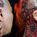 Biomechanisch Kopf Nacken Spinnen Web tattoo von Tim Kerr