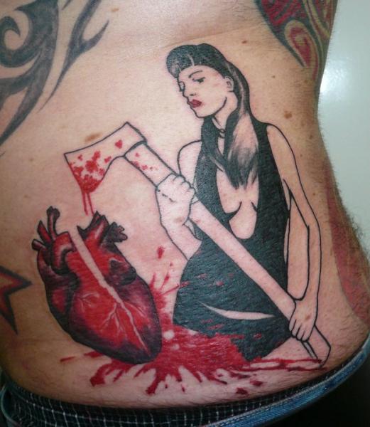 Herz Seite Frauen Blut Tattoo von Madame Chän