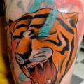 tatuaje Brazo Tigre por Mariusz Trubisz