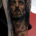 tatuaje Brazo Jesús Religioso por Alans Tattoo Studio