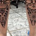 tatuaggio Polpaccio Tribali Maori di Alans Tattoo Studio