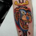 tatuaje New School Tigre Daga por Alans Tattoo Studio