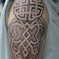 tatuaje Hombro Tribal Maori por Alans Tattoo Studio