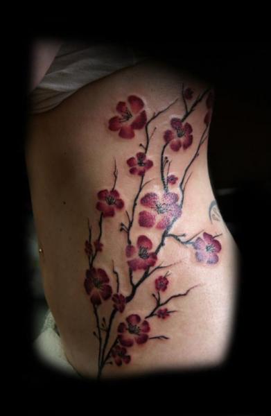 Realistische Blumen Seite Kirsche Tattoo von Alans Tattoo Studio