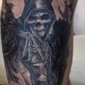 tatuaje Fantasy Pierna Muerte por Elvin Tattoo