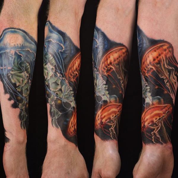 Tatuaje Brazo Realista Medusa por Artrock