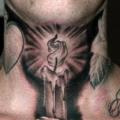 tatuaje Realista Cuello Vela por Dark Art Tattoo