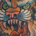 tatuaje New School Mano Tigre por Chad Koeplinger